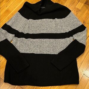 Banana Republic Black and Gray Sweater